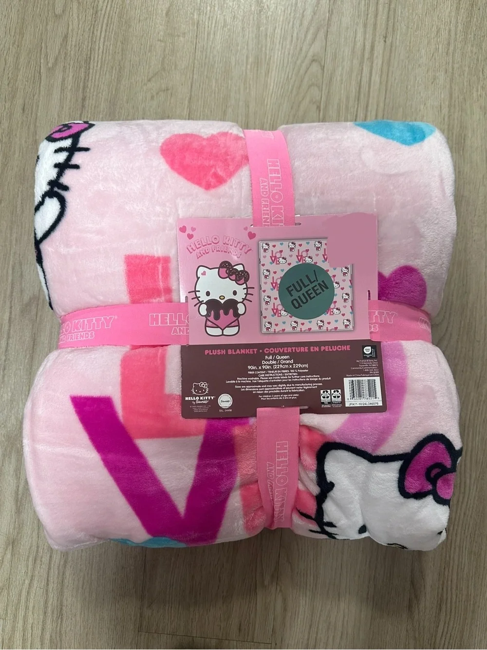 Hello Kitty Valentines Love Hearts Queen Plush Throw Blanket